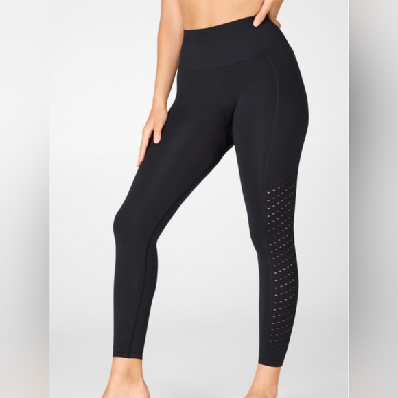 Fabletics Sync Seamless High-Waisted 7/8 Legging Color Black Size M - Picture 1 of 15